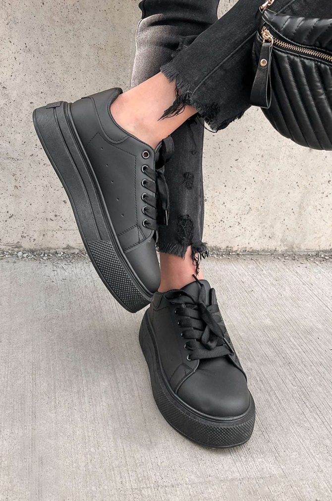 Doorbuster Just Playin' Around Platform Sneakers (Black) ?? NanaMacs