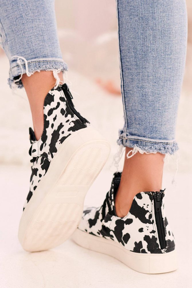Spotted Perfection Canvas Sneakers (White/Black) ?? NanaMacs - Image 4